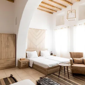 https://the-famous-house-mykonos.hotels-in-mykonosisland.net